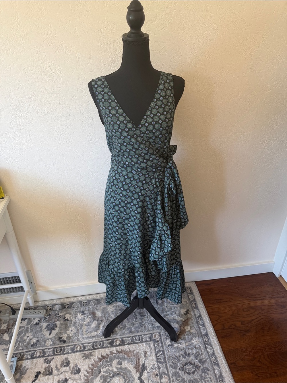 EUC TORY BURCH Sleeveless V-Neck Wrap Dress in Teal Dot Print SIZE 2